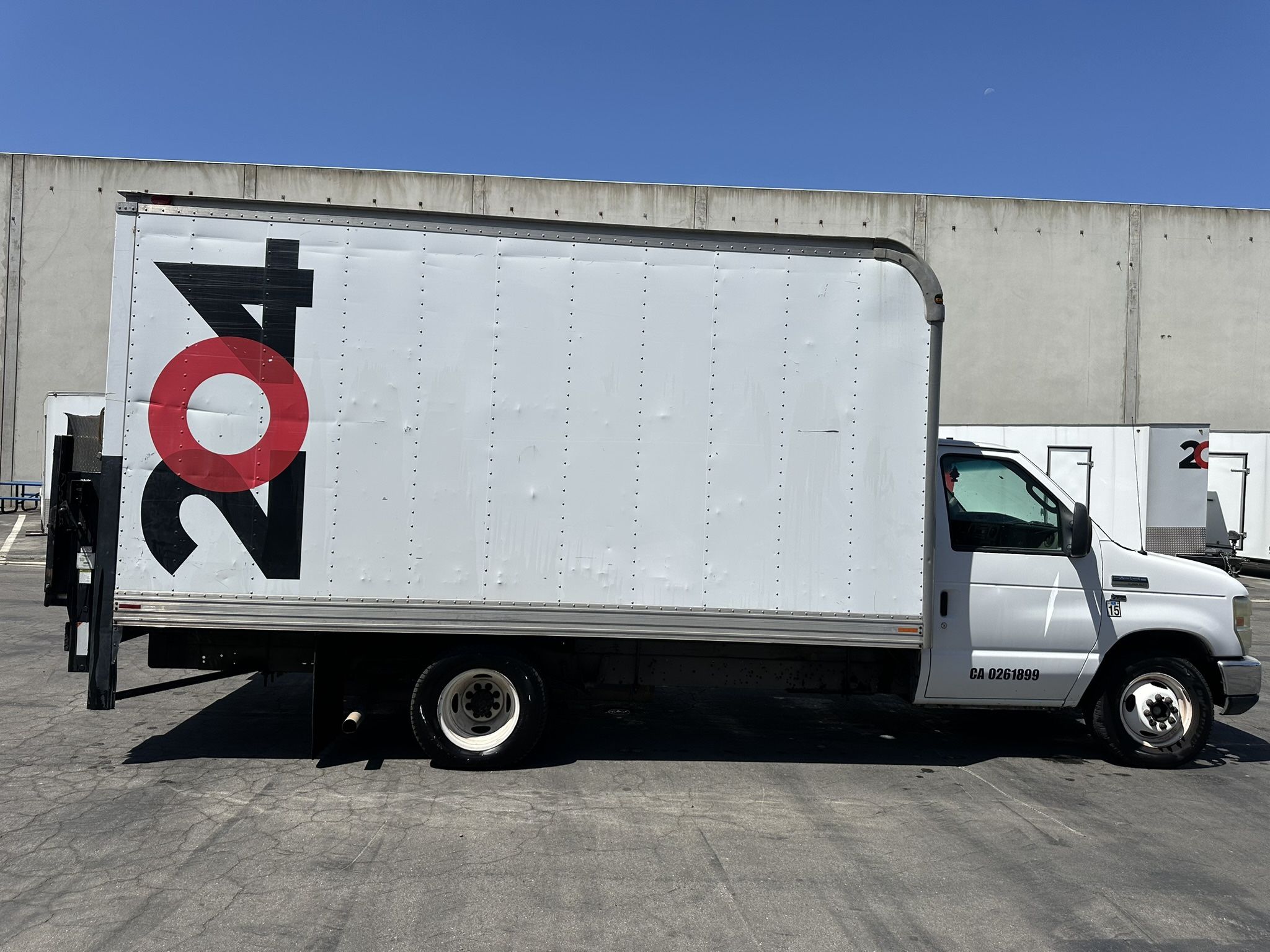 2009 Ford E-350