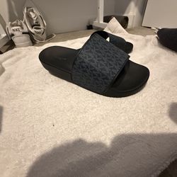 Micheal k slippers