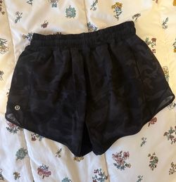 Lululemon Black Camo Athletic Shorts size 4