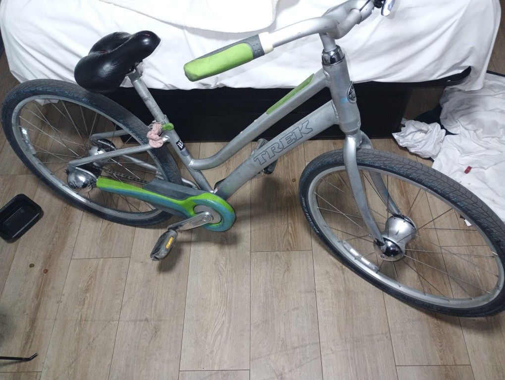 Trek Lime Green