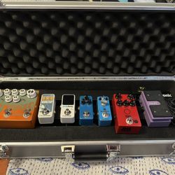 Guitar Pedalboard w/ Walrus Audio, JHS, TC Electronic, Mooer, AMT Pedals 