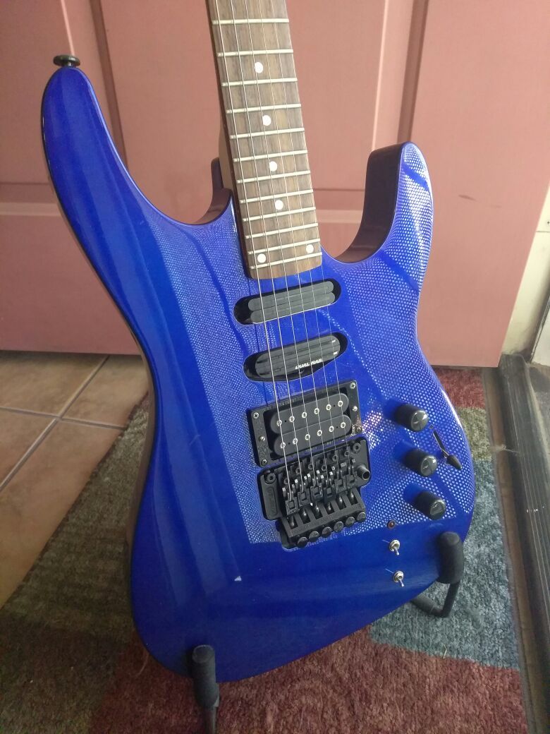 Kramer Baretta Infinity Sustainer Guitar + hard case