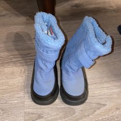 Size 7 Toddler Snow Boot Light Blue