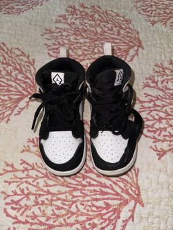 Boys Jordan Mid Shoes Size 10C