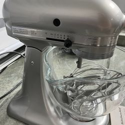 Kitchen Aid- K45 Series Stand Mixer- Never used!