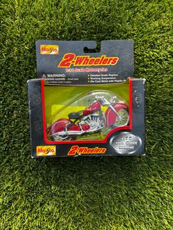 Maisto 1996 2-Wheelers Indian Red & Silver 1:18 Scale Motorcycle Model 31300 K49 (still in box)