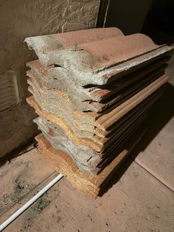Free Clay S-Tile Roof Tiles Lot