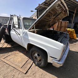 1982 GMC C30 Part Out Nv4(contact info removed)