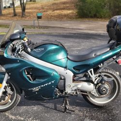 2001 Triumph Sprint ST (sport touring)