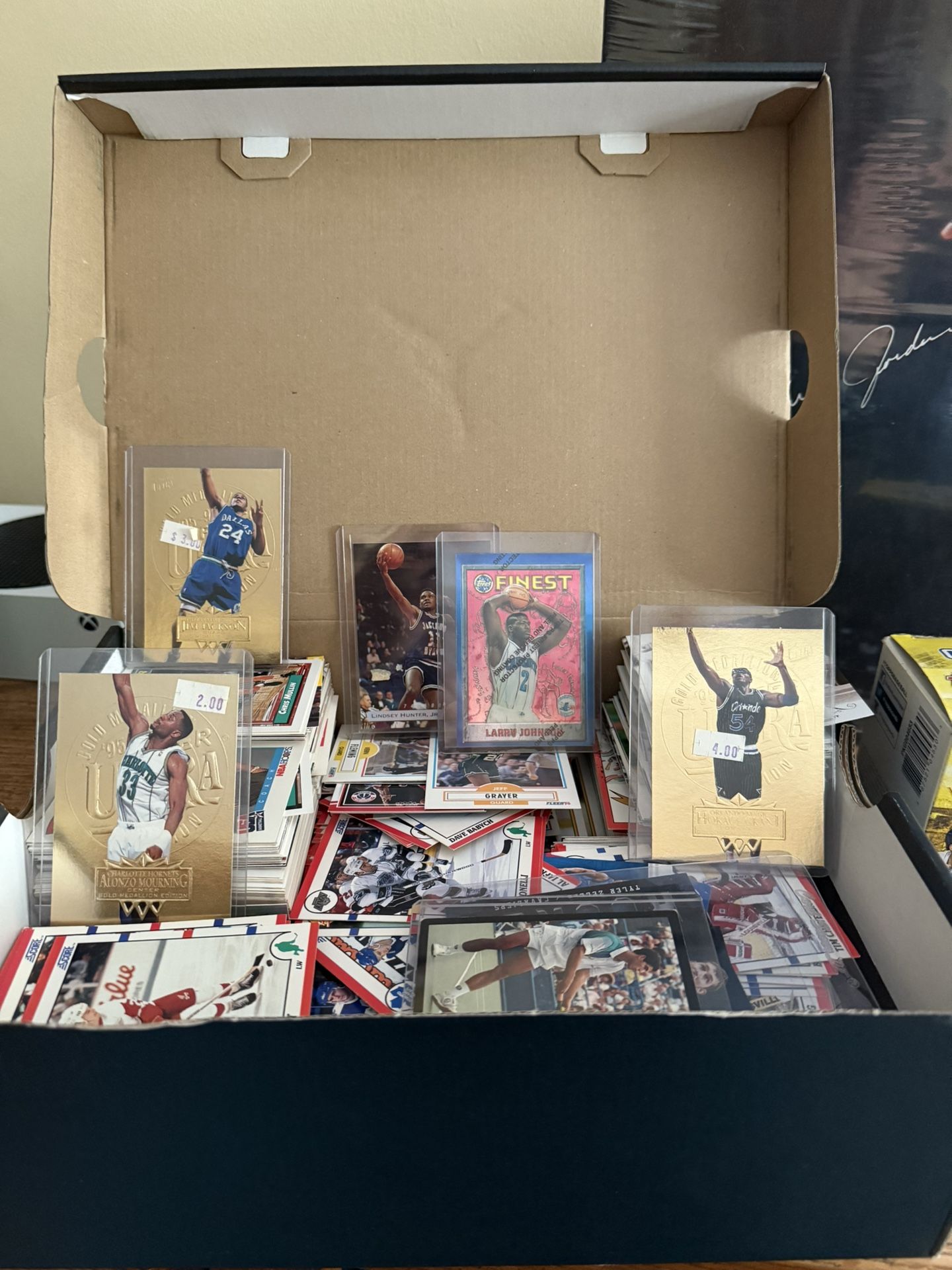 Vintage Hockey, Basketball, and Baseball Cards