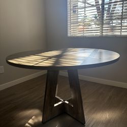 Dining Table / Chairs