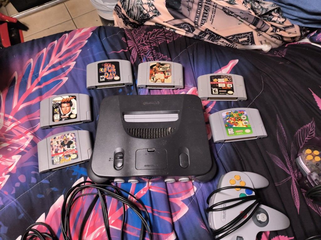 Nintendo 64 Complete Bundle With 4 Controls And 6 Games $300 Obo