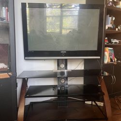 65” TV Samsung With Supported Table