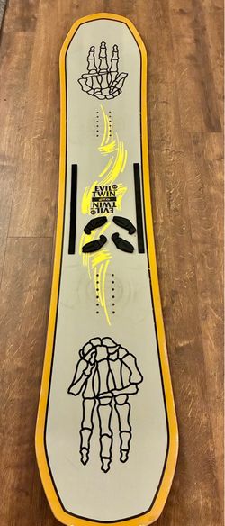 2020 Bataleon Evil Twin Park snowboard
