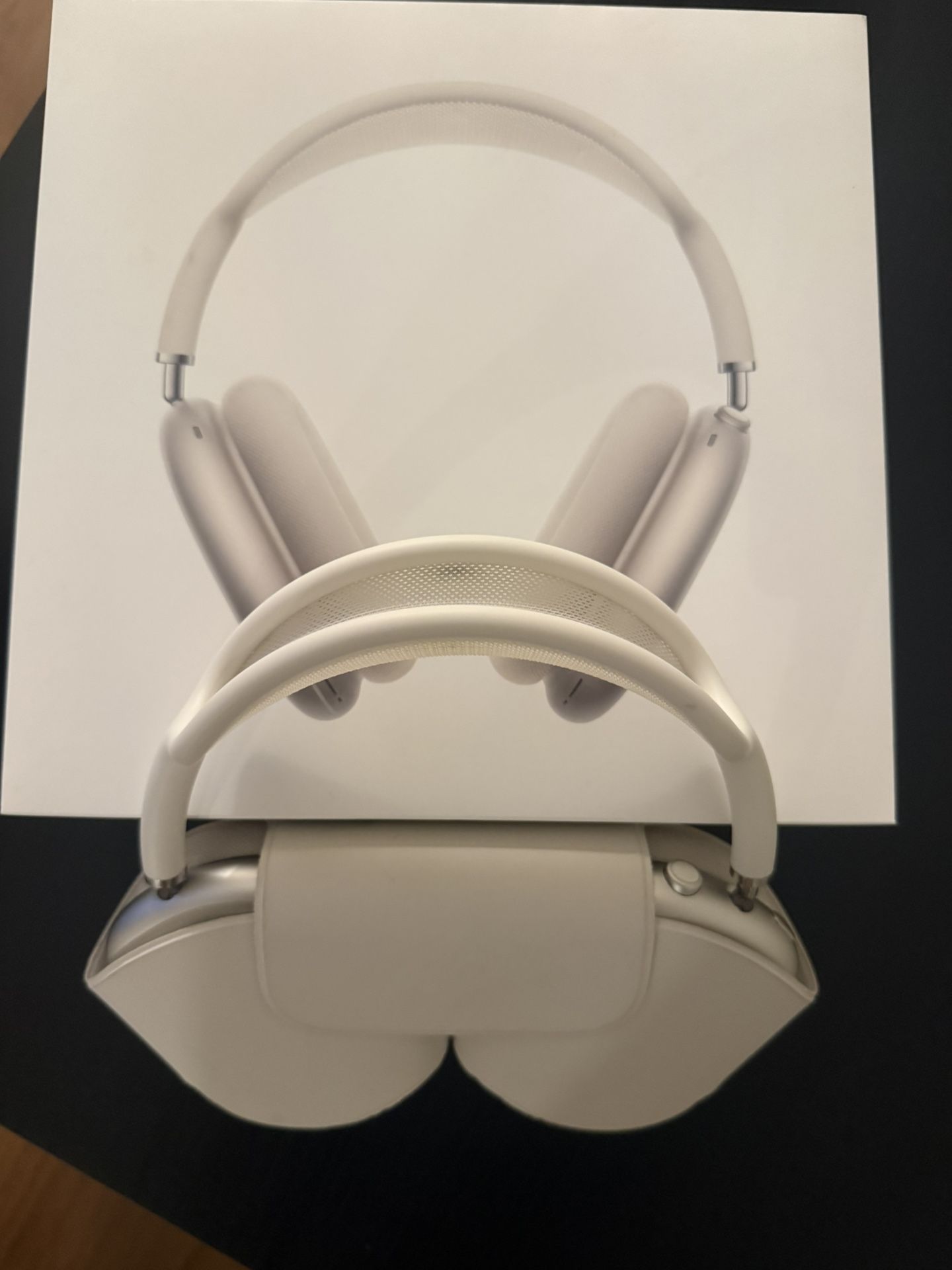 Apple AirPods Max Like New Condition