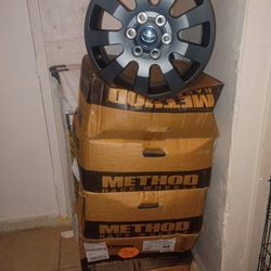 Method Race Wheels MR703HD 18x9 Bronze – Set of 4 (New)