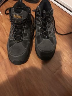 Steel toe boots