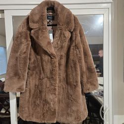 BCBGMAXAZRIA ROSEWOOD FAUX FUR COAT