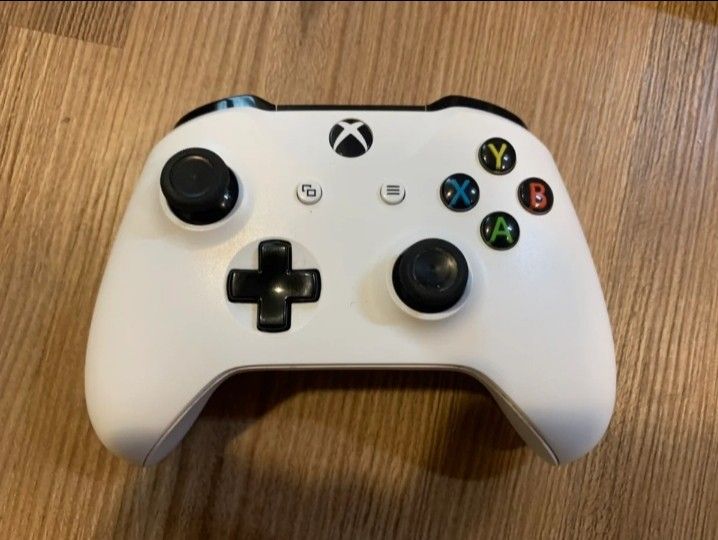 Xbox One X 