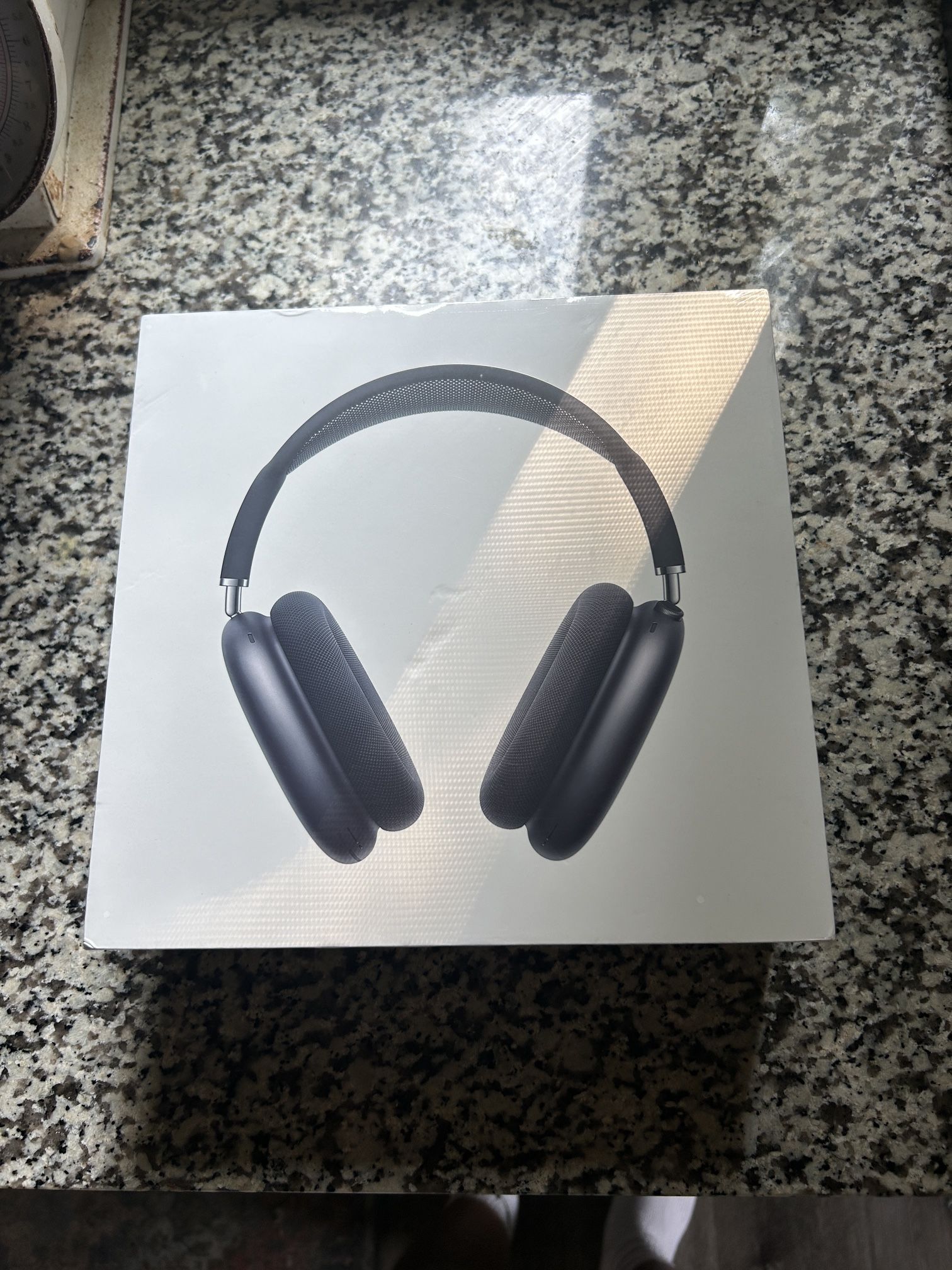 Airpod Maxes *Sealed*