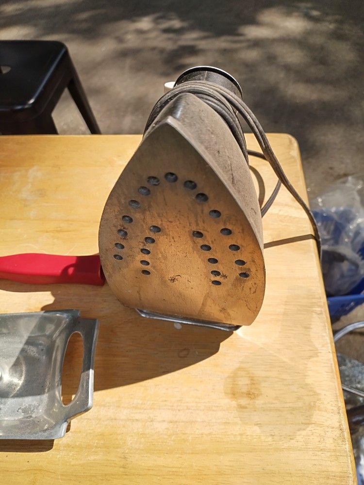 Black And Decker Iron