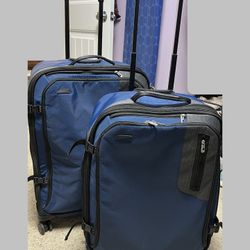 Expandable Luggage Set