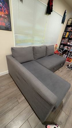 Pullout sleeper couch