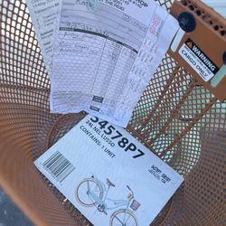 NEL LUSSO 24 Huffy beach cruiser bike with chain lock. for Sale in Las Vegas NV OfferUp