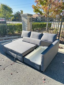 Free Delivery 🚚 Ikea pullout bed couch 