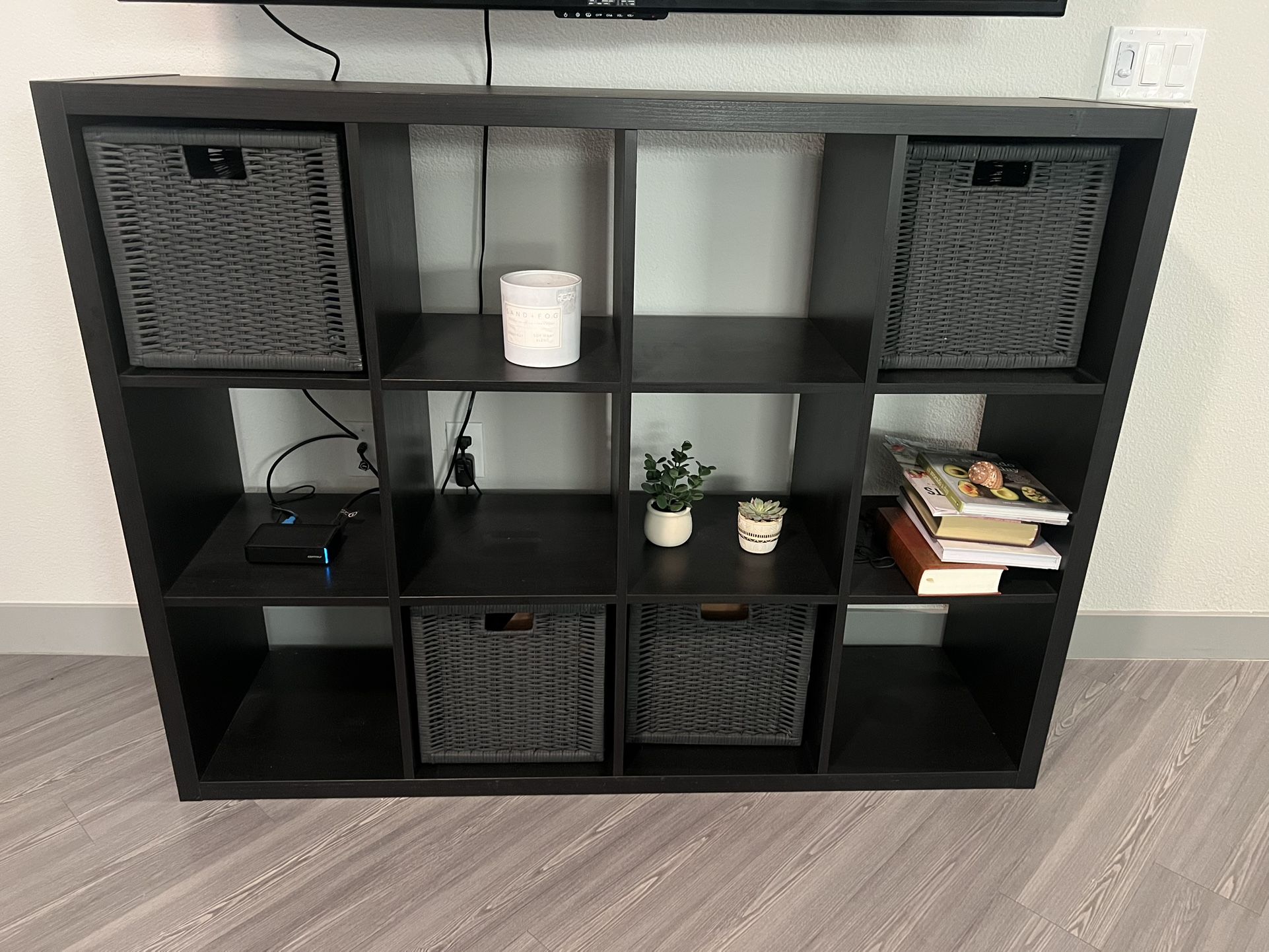 Shelves w/ Baskets