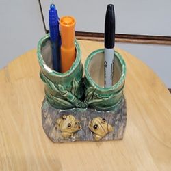 New Nice Beautiful Bamboo Frogs Pen Holder Tabletop Ceramic 5"x4"x5"H - Great Gift Item