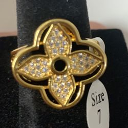 Laminated Gold Flower Ring 