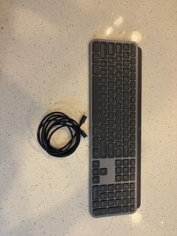 Logitech MX Keys Full-Size Wireless Keyboard Bluetooth LIKE NEW
