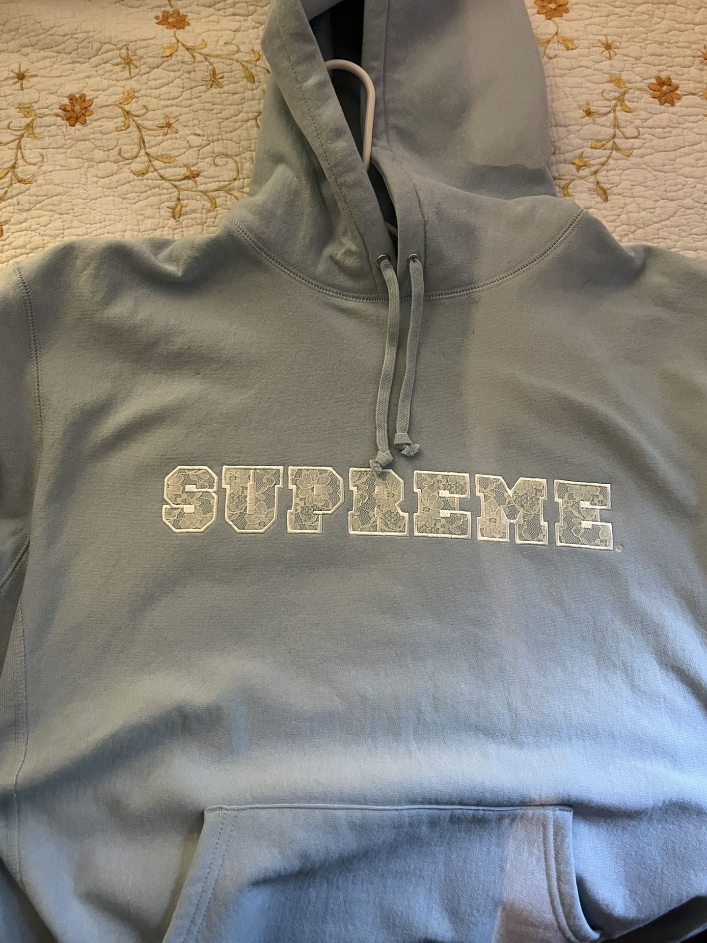 Supreme Hoodie