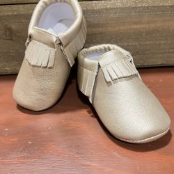 Sweet 'n' Swag Gold Baby Moccasins size 3