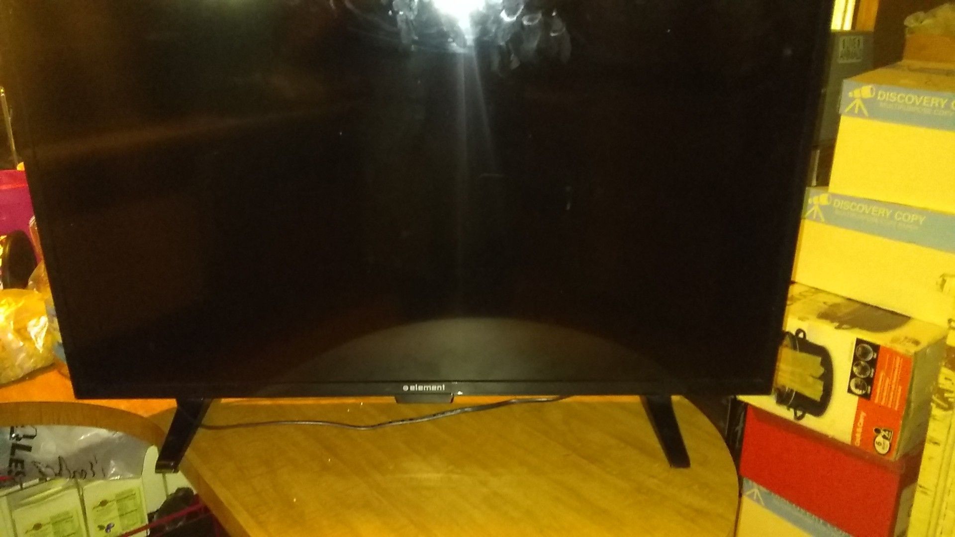 40 inch flat tv or wall mount very lightweight