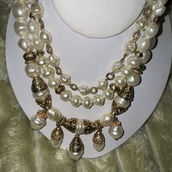 Estate Vintage 3 Strand Elegant Faux Pearl & Goldtone Accent Necklace