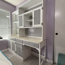 Vintage Ethan Allen Dresser, Hutch And Desk With Hutch