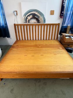 California King Oak platform bed frame