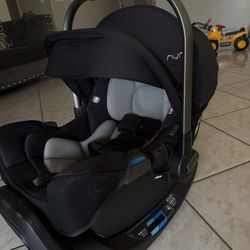 Nuna Pipa Car Seat & Base
