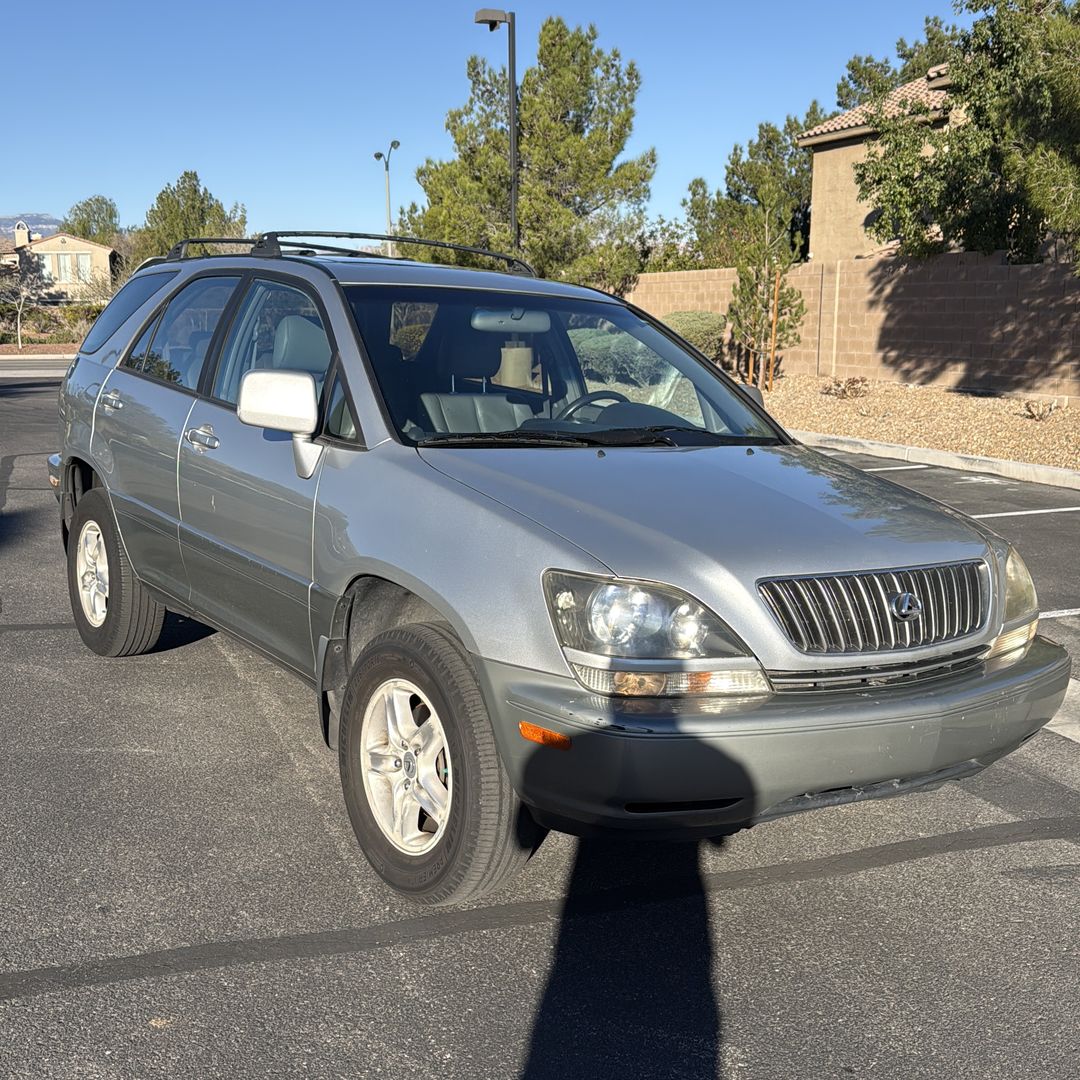 1999 Lexus Rx 300 for Sale in Las Vegas, NV - OfferUp