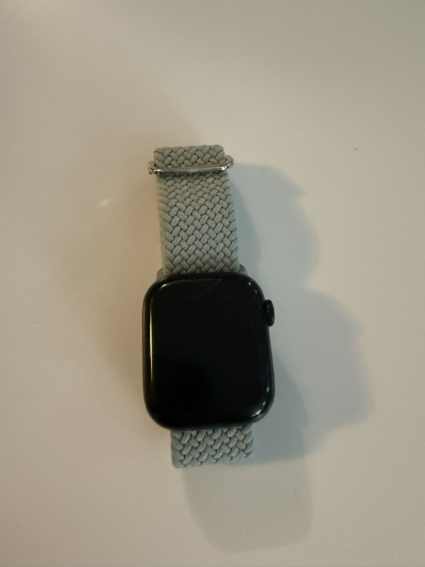 Apple Watch Series 8, 4.1mm + GPS
