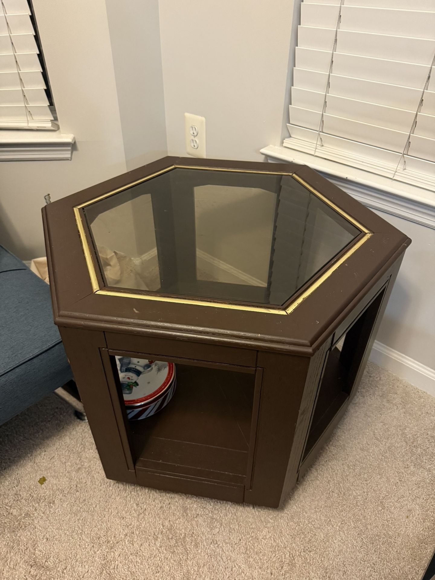 Side Table hexagon Shape