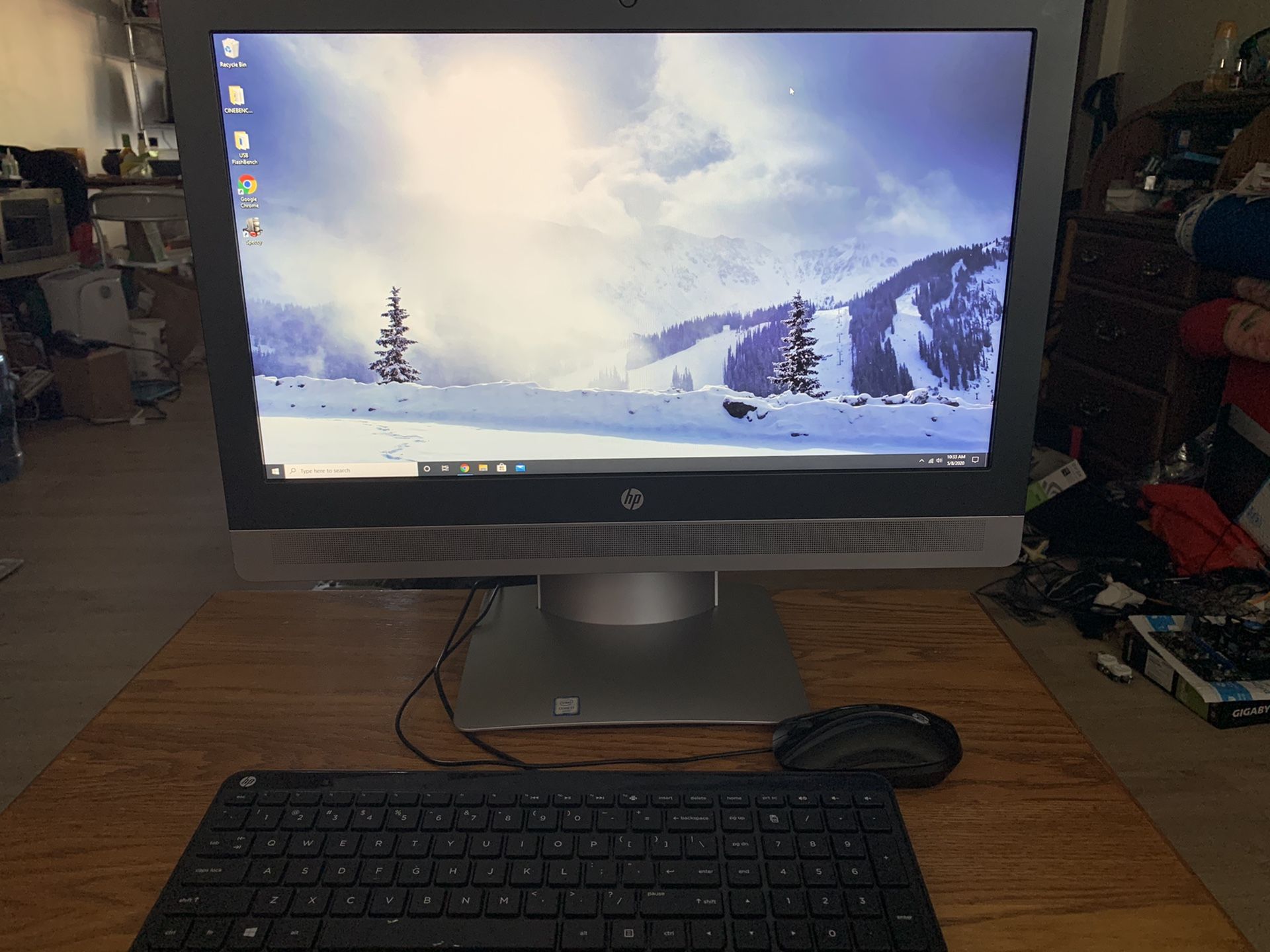 Beautiful and Modern Intel i7 all in one Desktop. 1TB SSDD, 4.0 Bluetooth + EDR WiFi. Built in HD webcam with privacy cover. Large 22” IPS LCD Screen,