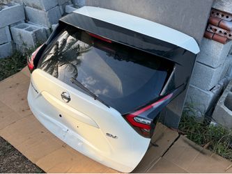 Puerta trasera de un Nissan Murano