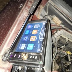 7 Inch Touch Screen Stero