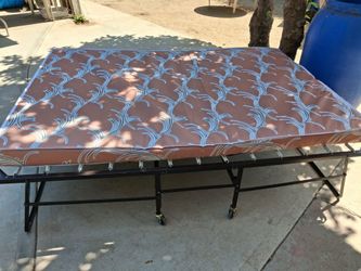 Folding a Rollaway Guest Bed with Mattress