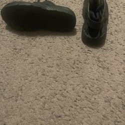 Big Kid 2Y Nike Huarache. 