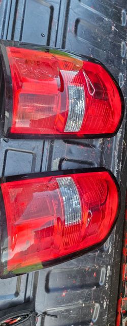14-18 Sierra TailLights