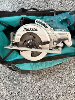 Makita XSR01PT 36V (18V X2) LXT® Brushless Rear Handle 7-1/4" Circular Saw Kit (5.0Ah)